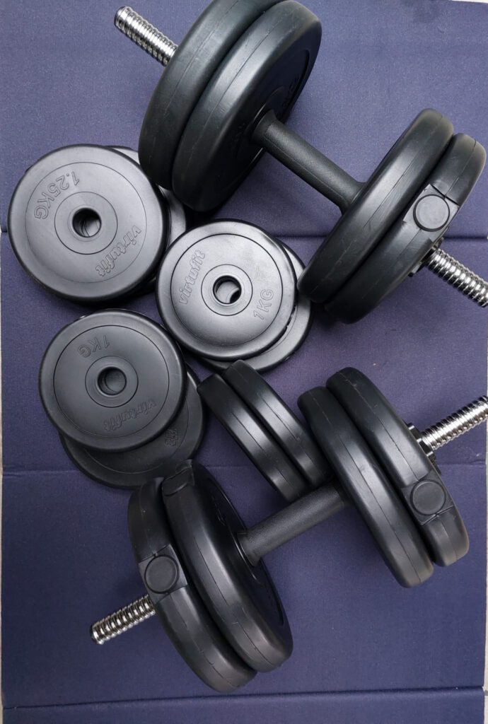 dumbbells thuis sporten